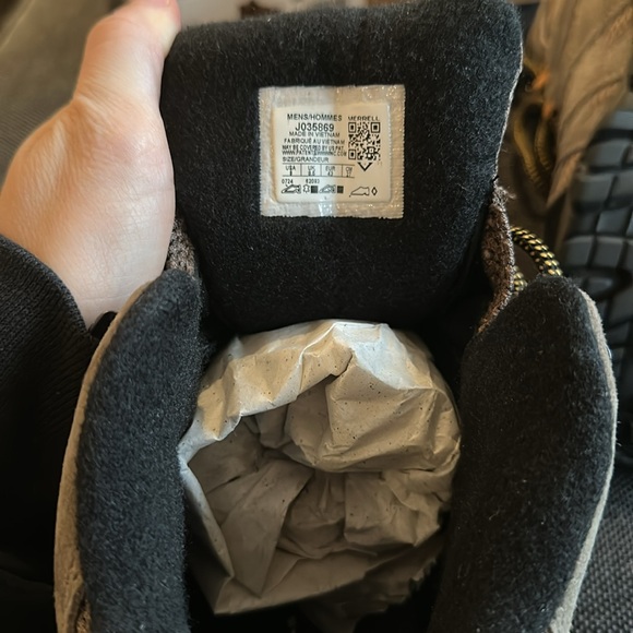 Merrell Men's walnut Hiking Boots - Picture 4 of 5